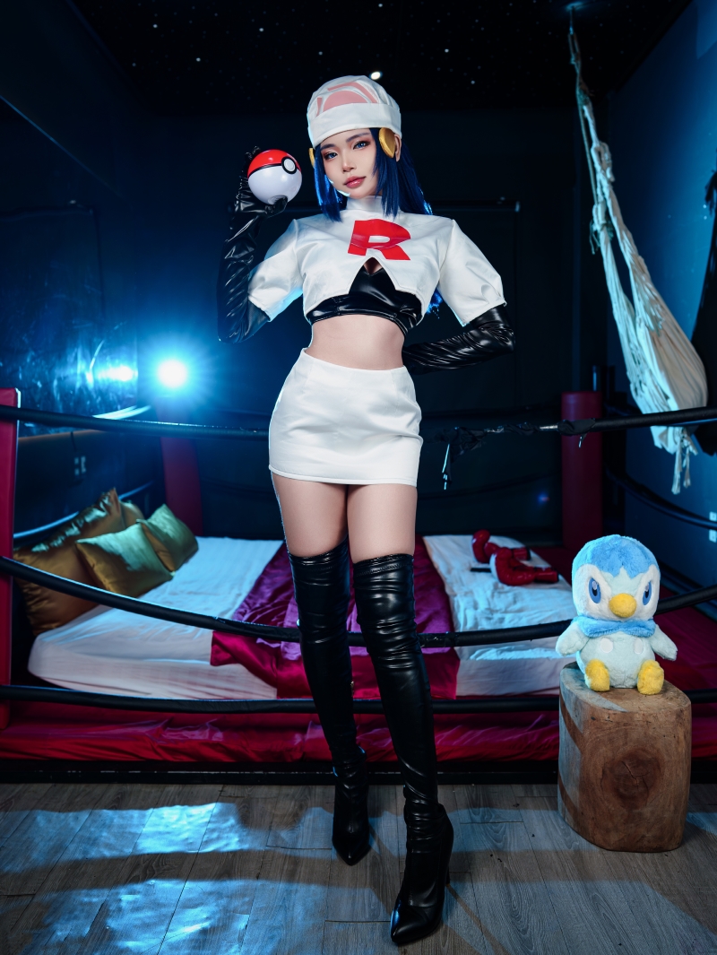 ZinieQ Dawn Pokemon in Team Rocket costume [42P20V-516MB]看起来真不错哦