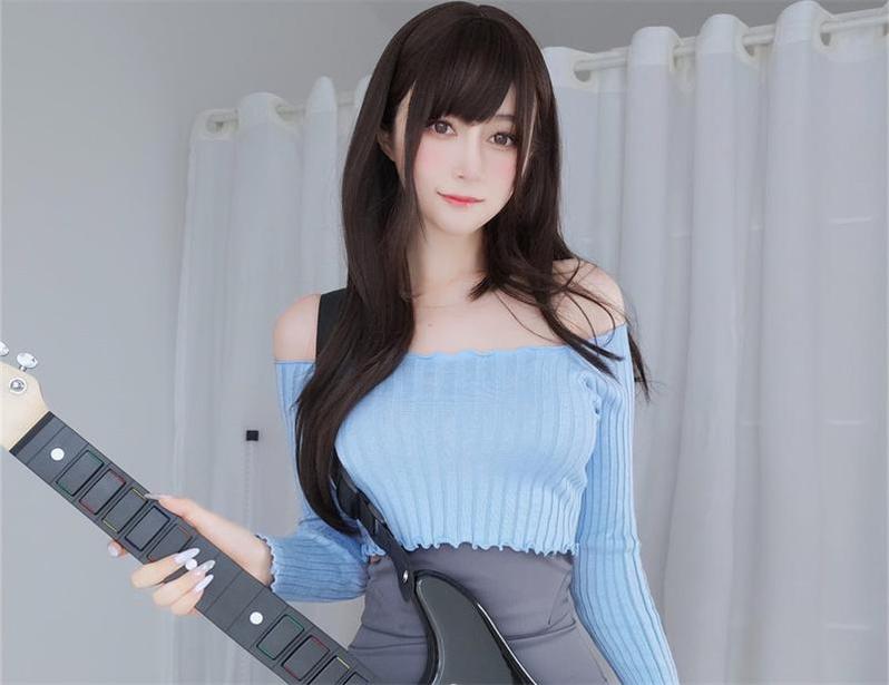 白银81真名叫什么，这是一套让你瞬间心动的cosplay