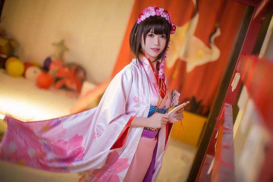 欣赏《鳗鱼霏儿cos南小鸟》美丽图，融入Cosplay的精髓