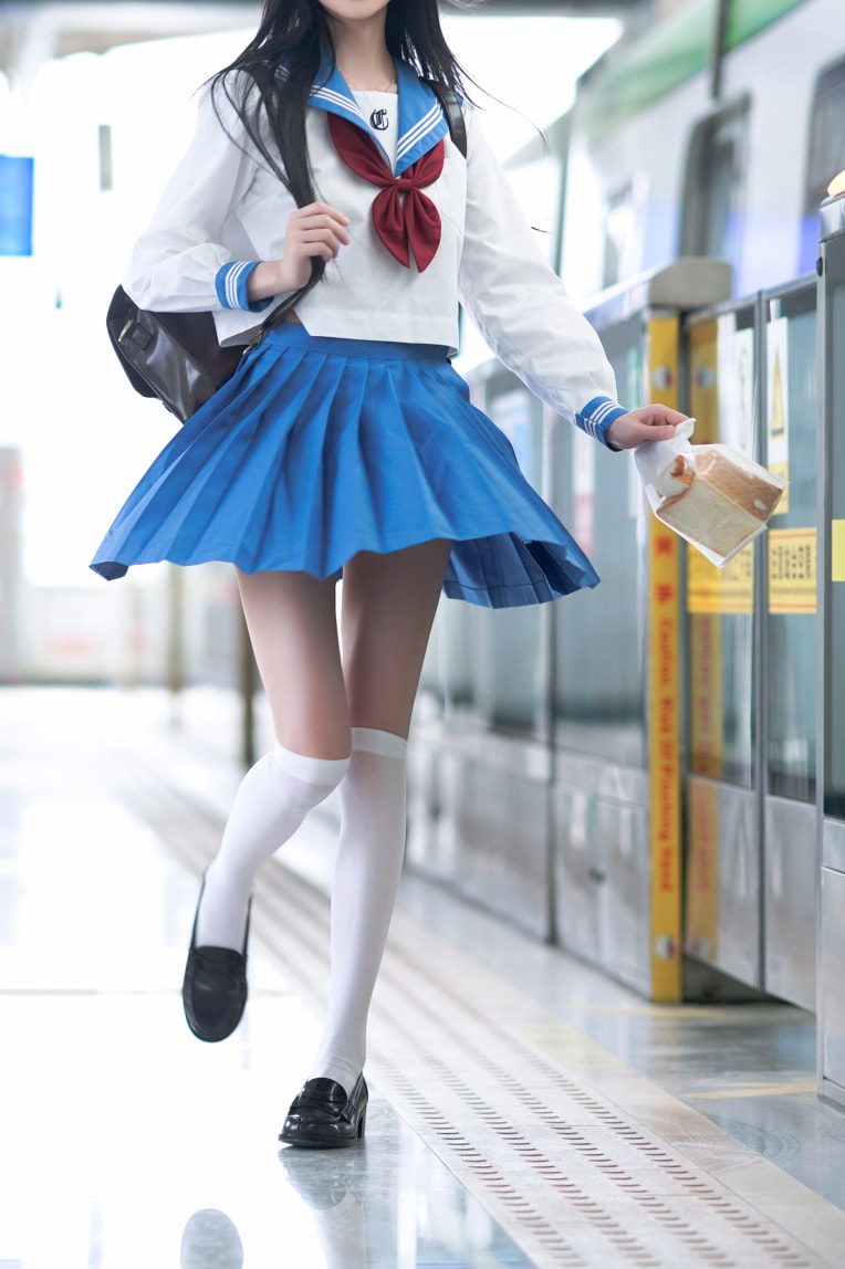 桜桃喵 –-地铁JK最新收集