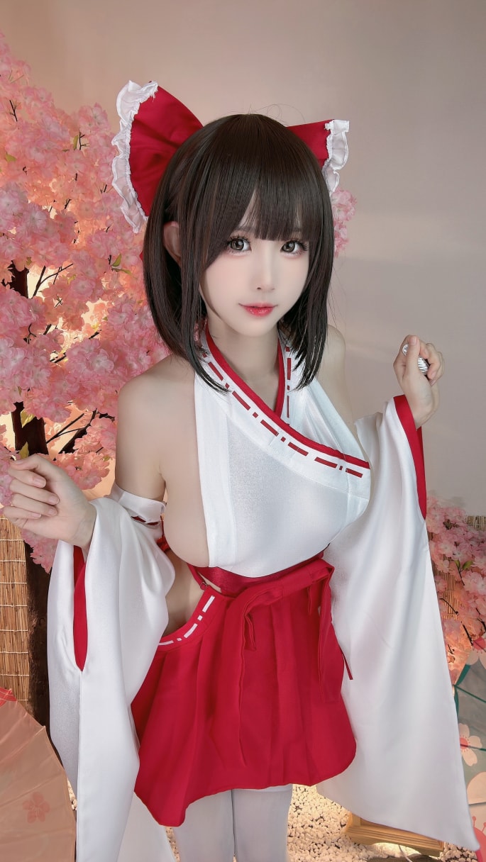 miko酱ww-2025年04月订阅图片作品分享