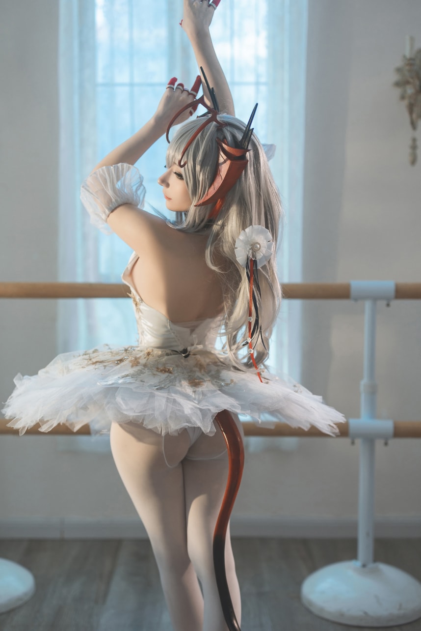 是三不是世w –-明日方舟-W芭蕾美丽的图片欣赏 是三不是世w –-明日方舟-W芭蕾美丽的图片欣赏