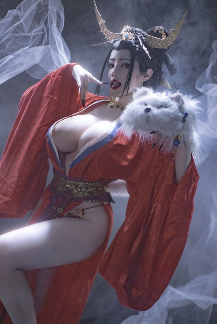 钛合金TiTi – 无常狐作品图片未删减