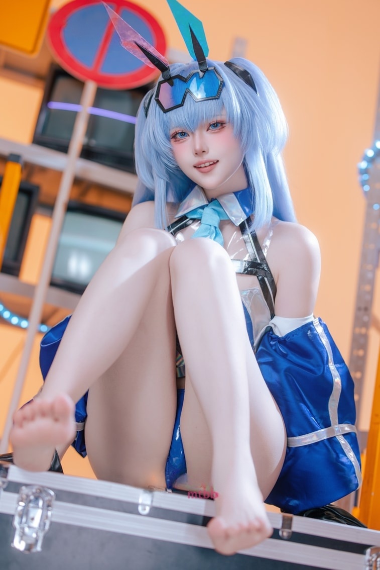 屿鱼-碧蓝航线 花园赛车服美丽的图片欣赏