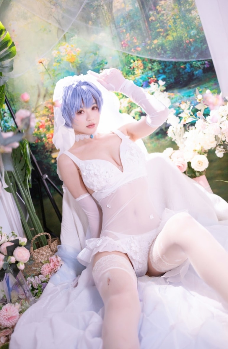 星黛鹿鹿(千反田鹿子)-EVA 绫波丽 花嫁美丽的图片欣赏