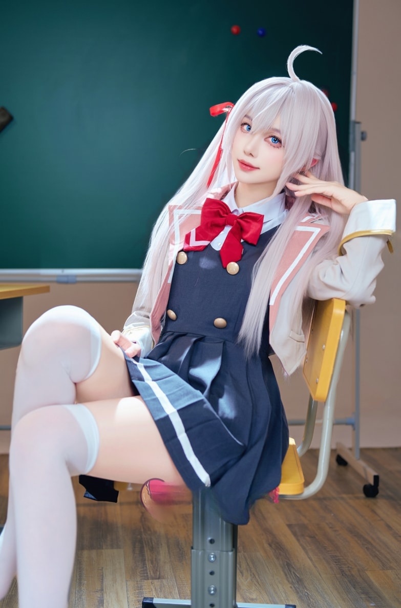 Shika小鹿鹿-艾莉同学非常漂亮