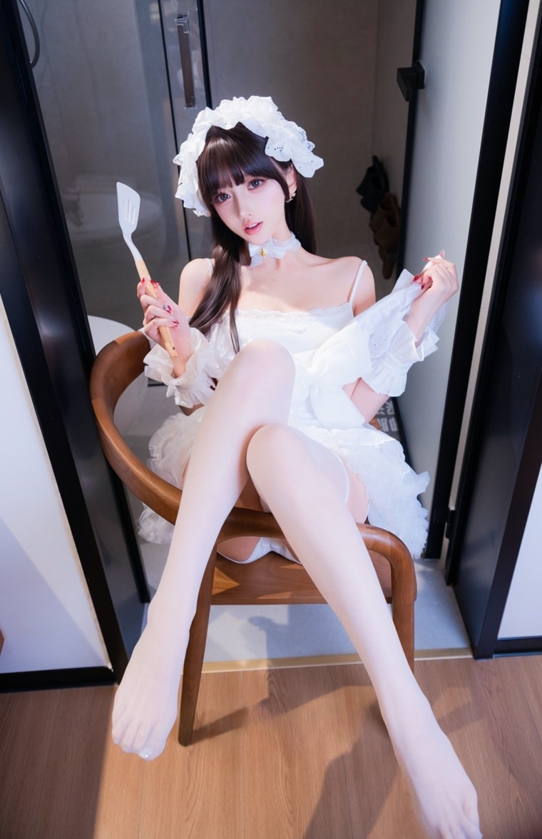 过期米线线喵 –-厨娘女仆微博图片