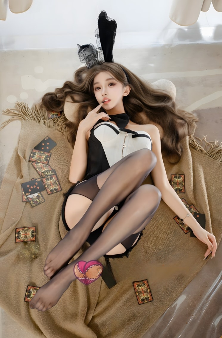 过期米线线喵 –-扑克兔女郎适合珍藏