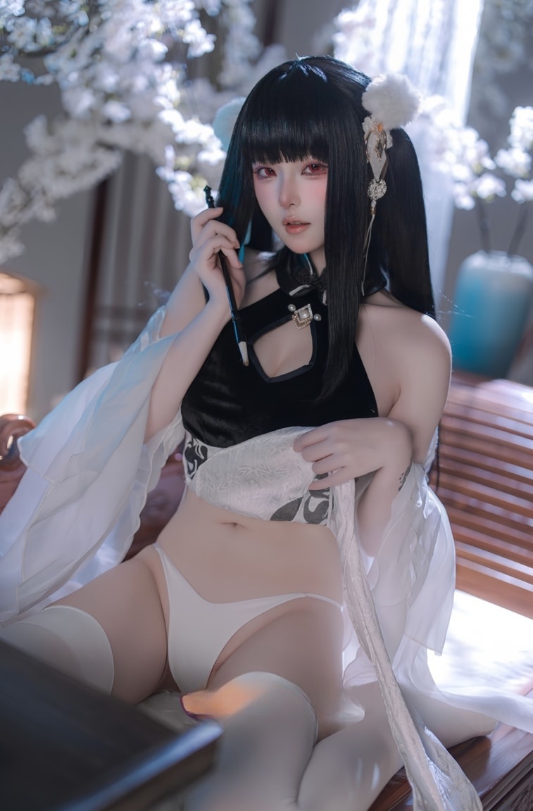 屿鱼-碧蓝航线-史特拉塞·艳书美玉美丽的女生图片 屿鱼-碧蓝航线-史特拉塞·艳书美玉美丽的女生图片